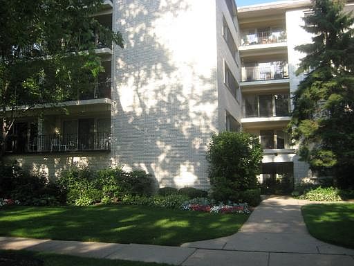 1st image of 415 Franklin Ave APT 2BN