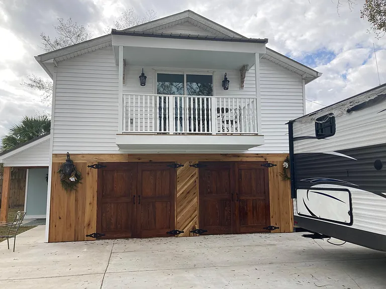 22096 Main St — Photo 3