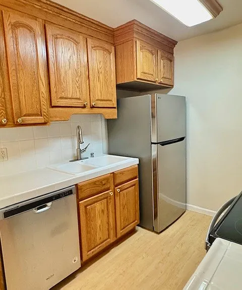 1407 Marchbanks Dr — Photo 4
