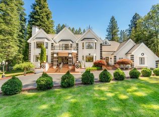 614 Shasta Way, Mount Shasta, CA 96067