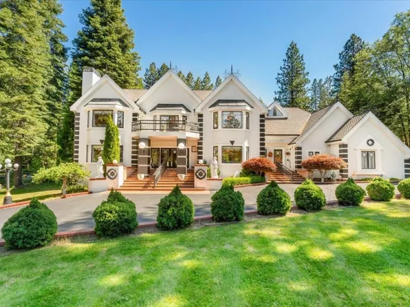 614 Shasta Way, Mount Shasta, CA 96067