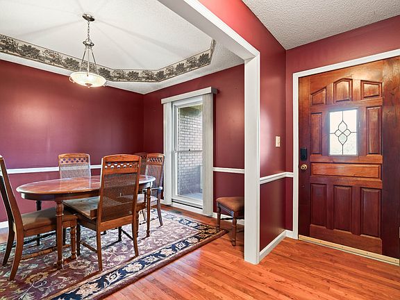4th image of 250 Brandi Cir