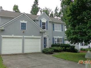 1085 Lyndhurst Way, Roswell, GA 30075