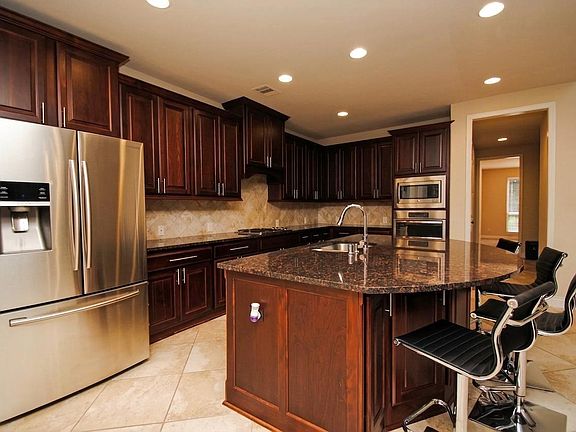 4th image of 203 Haven Brook Ln