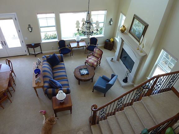 2nd image of 220 Sheffield Ct