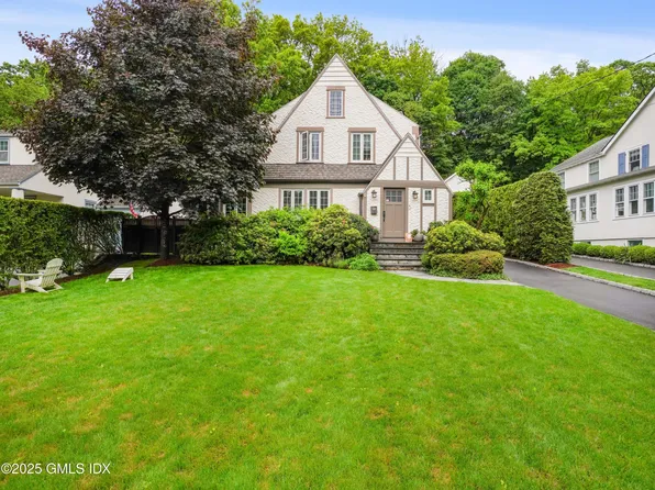 74 Valleywood Rd, Cos Cob, CT 06807