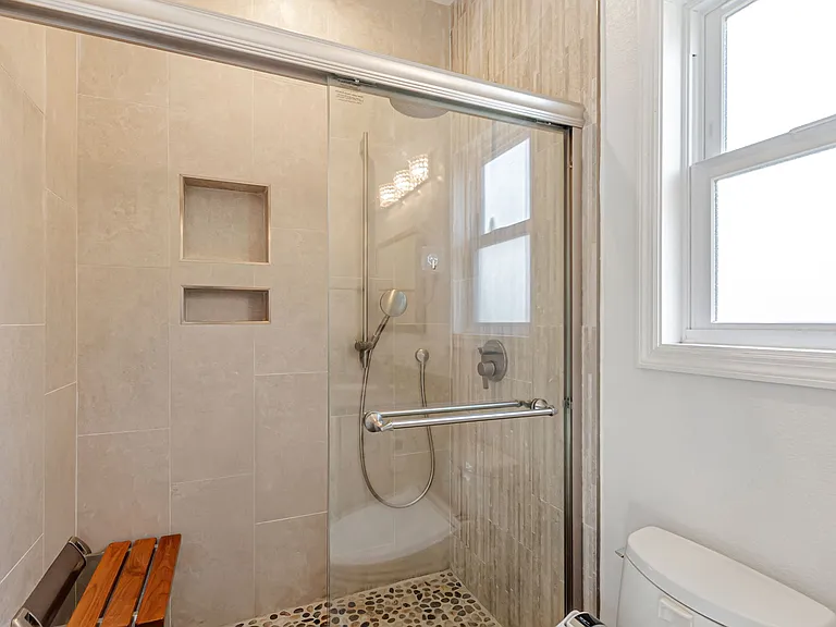 1070 Morningside Dr — Photo 21