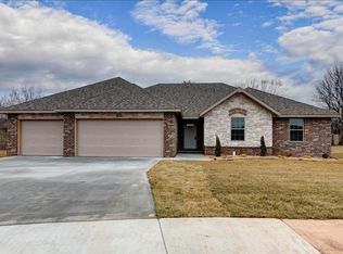 3564 W Overland St, Springfield, MO 65807