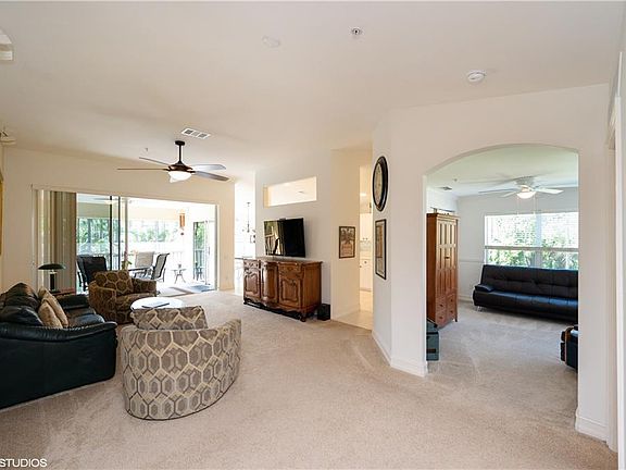 4th image of 833 Carrick Bend Cir APT 203