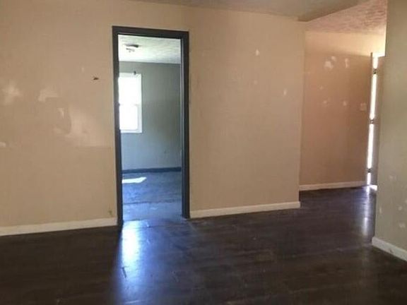 5th image of 824 Hilock Rd