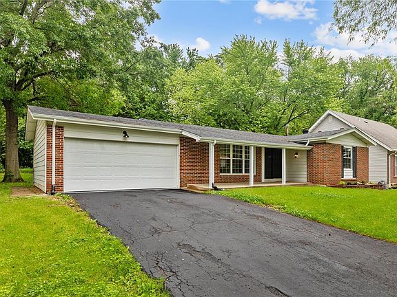 2nd image of 5727 Hidden Cove Ln