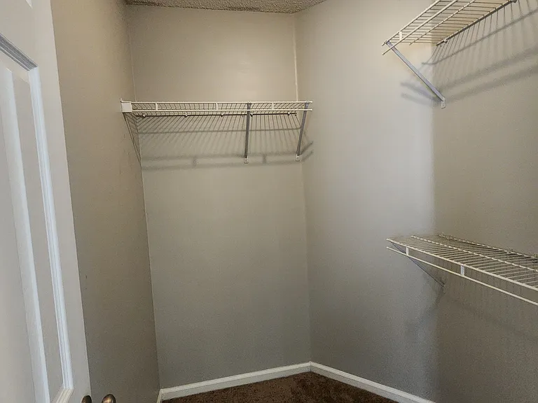 4126 Sedgwyck Ln — Photo 9