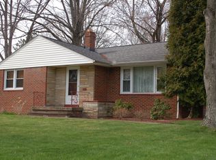23216 Mildred Ave, North Olmsted, OH