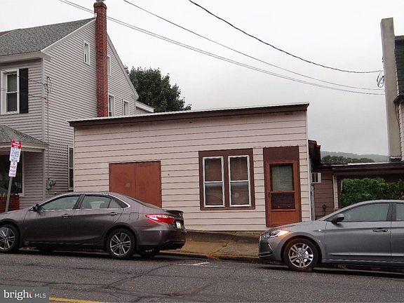 3rd image of 106 Saint John St