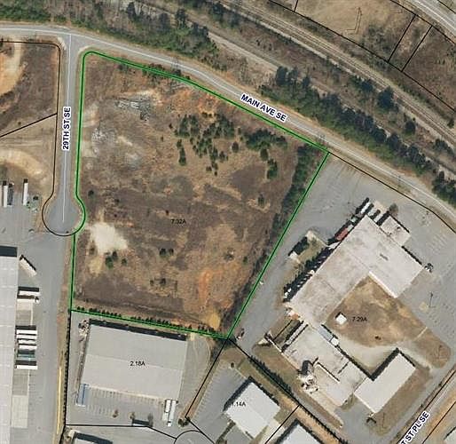 2nd image of 2958 Main Ave SE