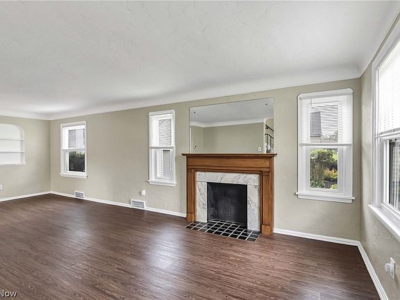 5th image of 4217 W 227th St