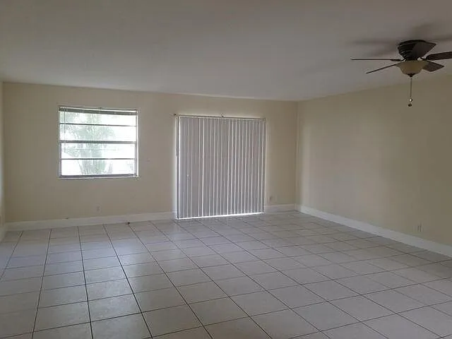 720 N Dixie Hwy #202 — Photo 3