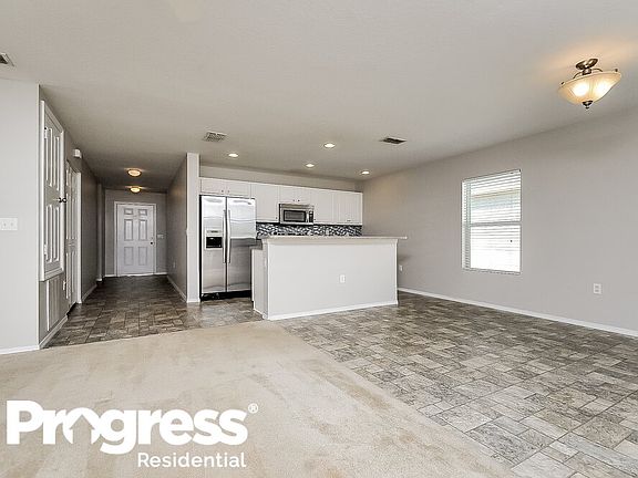 4th image of 11223 Running Pine Dr