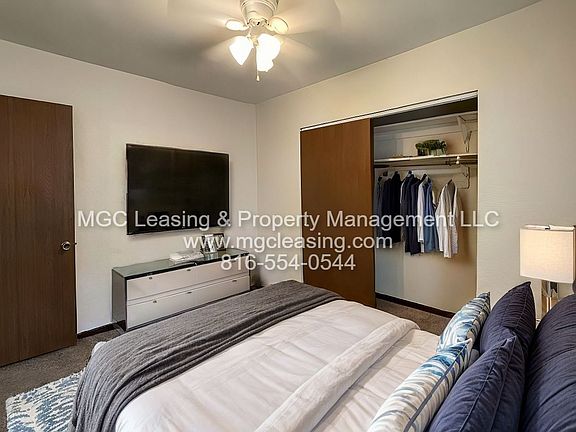 5th image of 307 SE Grand Ave #2