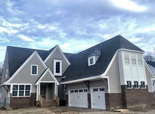 6457 Camellia Creek Dr, Raleigh, NC 27603