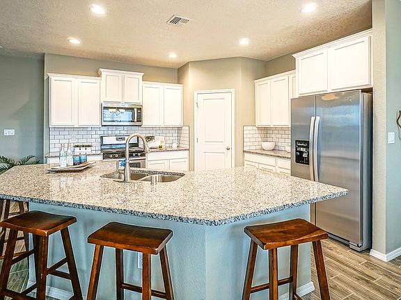 Kitchen - Anne Mariposa