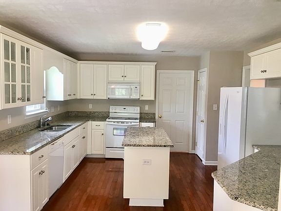 5th image of 3021 Parkridge Dr
