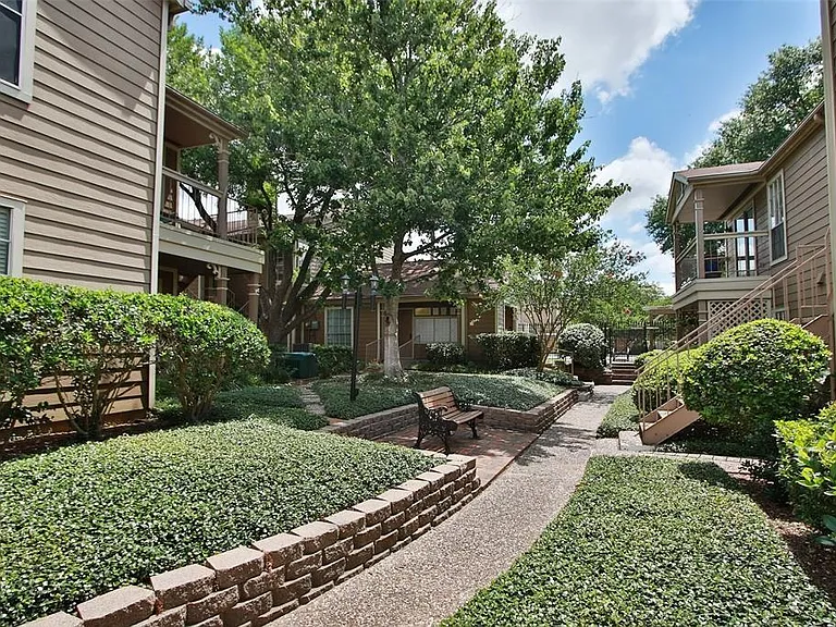 1880 White Oak Dr #159 — Photo 19