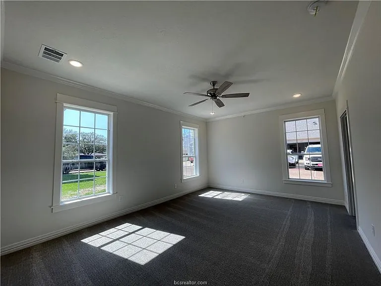 1544 Bennett St — Photo 18