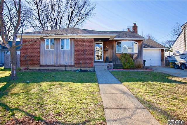 1st image of 266 Hillcrest Dr