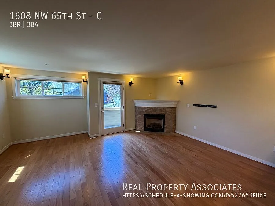 Ballard Townhouse — Photo 3