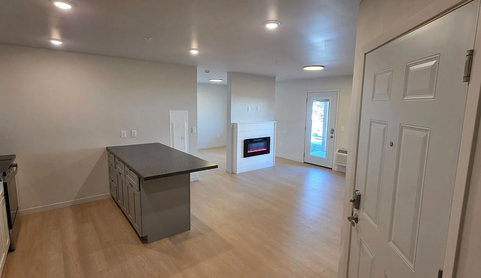 Commonwealth Flats — Photo 2