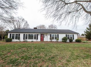 5936 Puritan Ln, Winston Salem, NC 27103