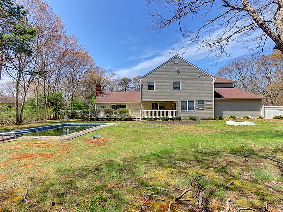 3rd image of 29 Carmen View Dr