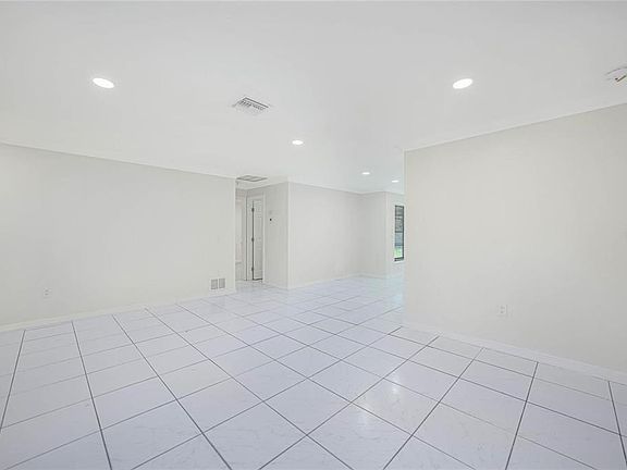 4th image of 351 & 359 KINDRED BOULEVARD