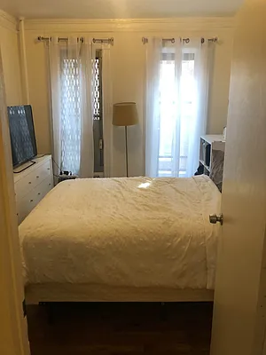Rented by Eric Goodman Realty Corp | media 15