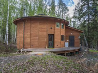 823 Goldfinch Rd, Fairbanks, AK 99709