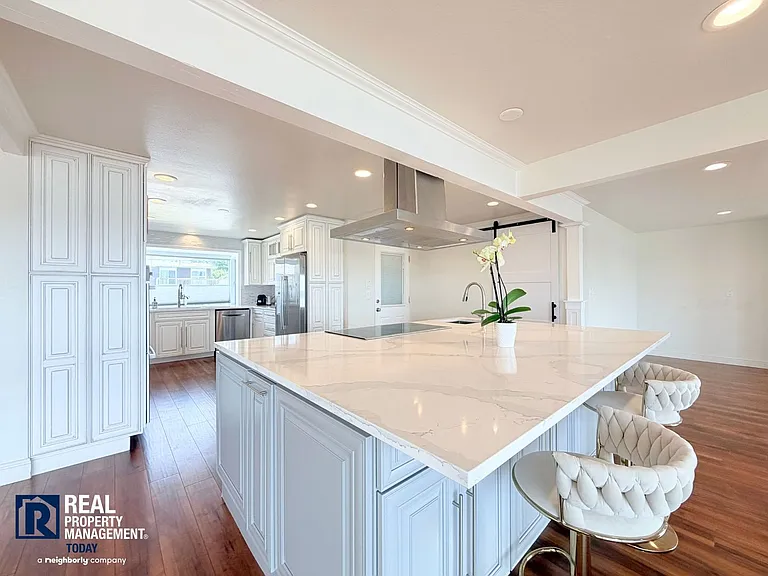 1726 N Jackson Ave — Photo 8