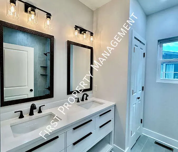 107 Douglas Dr — Photo 8