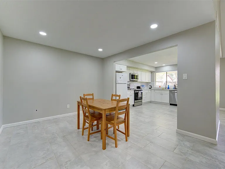 3046 Wagon Trail Dr — Photo 14
