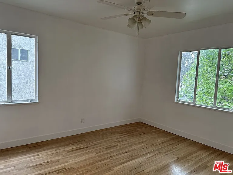 451 S Doheny Dr #451 — Photo 13