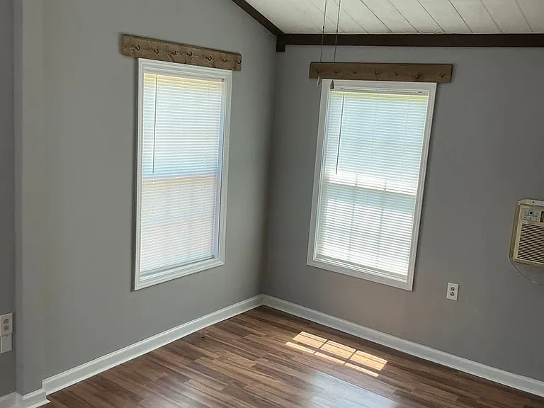 1550 Old Dover Rd — Photo 17