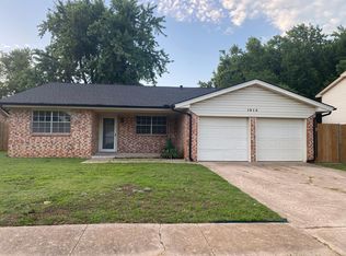 1615 Sandalwood Dr, Norman, OK 73071
