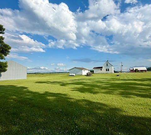 2nd image of 34473 County Highway 143