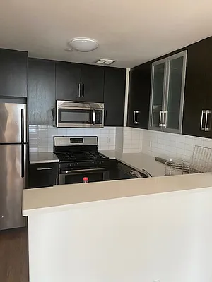 Rented by 3210 Riverdale Holdings LLC | media 14