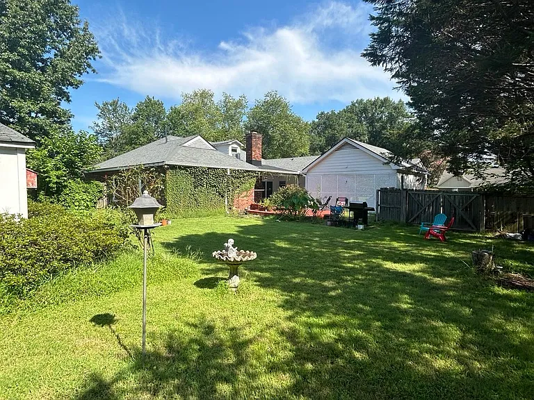 2050 Norcross Dr — Photo 42