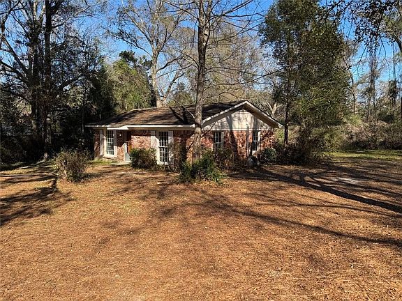 2nd image of 1728 Tew Dr