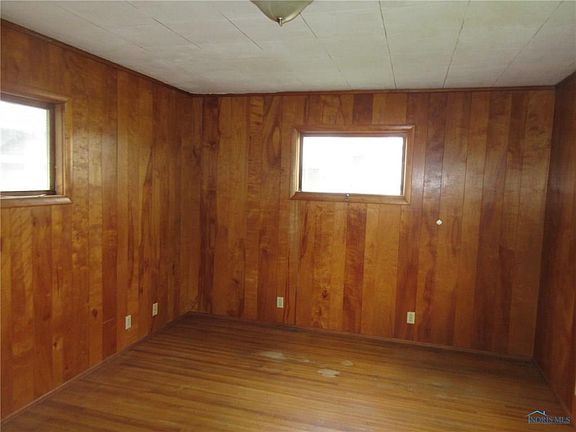 5th image of 132 Mulberry St