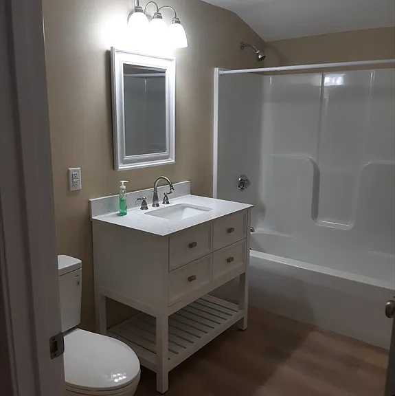 325 Adams St #7 — Photo 7