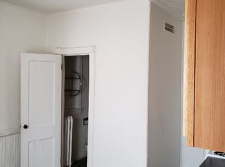 410 W 1st St APT 6, Mishawaka, IN 46544