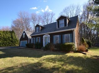 26 Whippletree Ln, Amherst, MA 01002